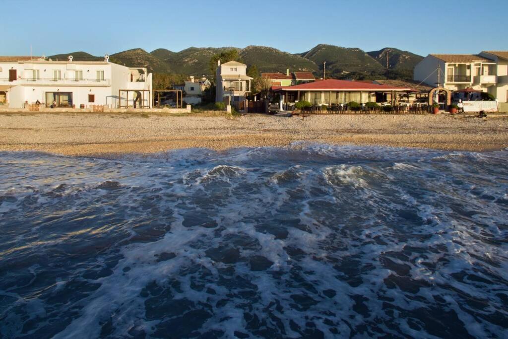 Maistro Beach House Villa Acharavi  Dış mekan fotoğraf